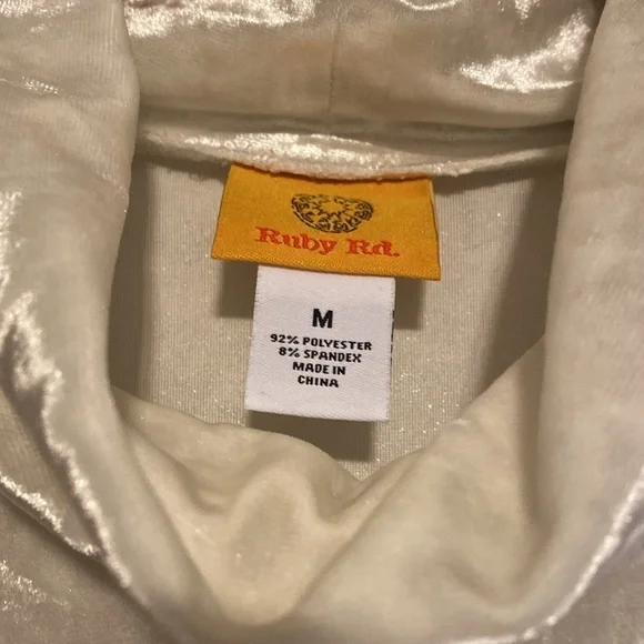 Ruby Rd.‎ Turtle Neck Top - Picture 4 of 6